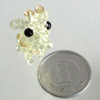 Coin(2cm in dia.) in Japan and Mini Giraffe