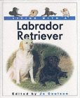 Living with a Labrador Retriever (Living with) �\��